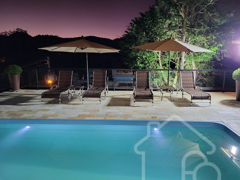 Casa maravilhosa com piscina climatizada e sauna