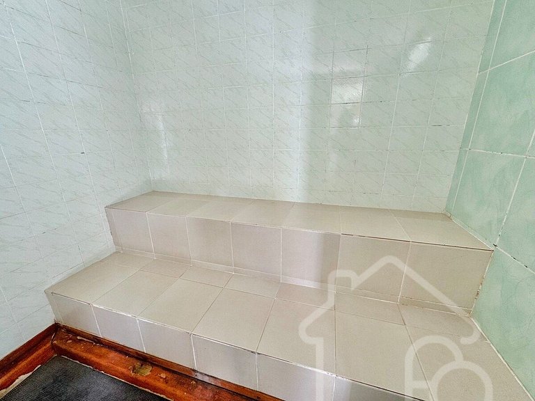 Cobertura com Piscina no centro