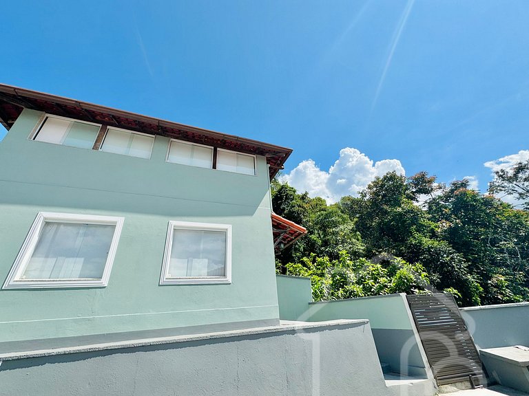 Casa nas montanhas com piscina e sauna
