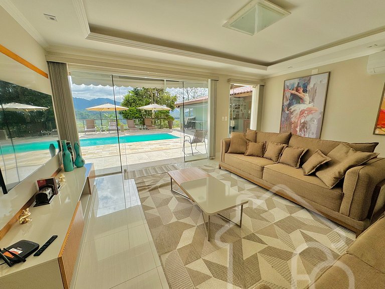 Casa maravilhosa com piscina climatizada e sauna