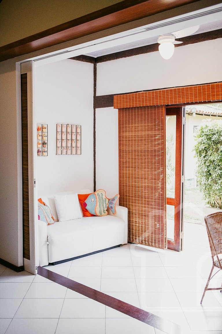 Casa em condomínio pé na areia