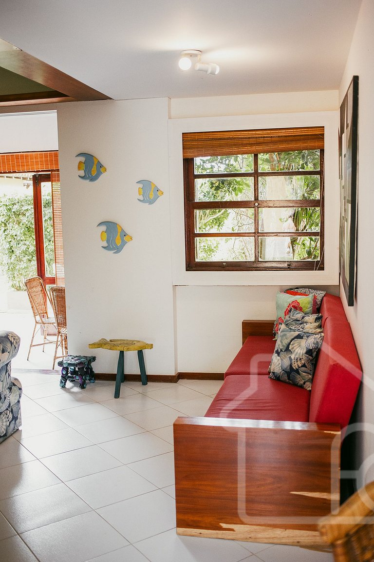Casa em condomínio pé na areia