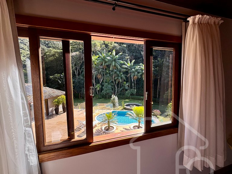 Refúgio em Lumiar: Piscina climatizada, Área Gourmet e Rio P