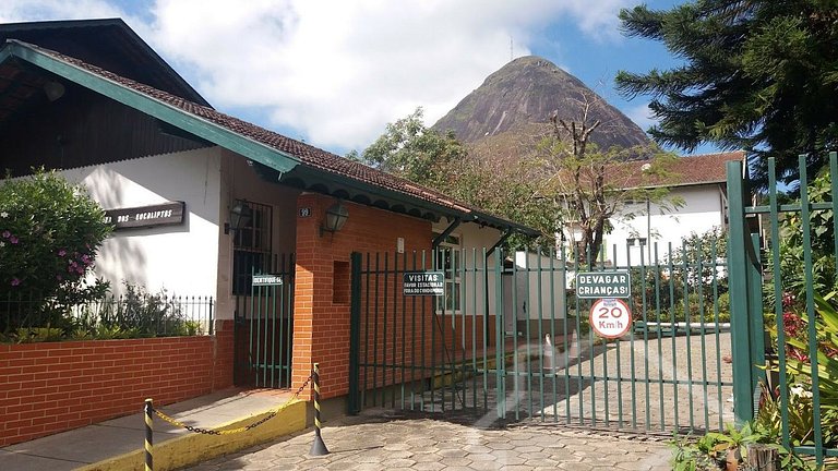 Apartamento aconchegante em Olaria com piscina