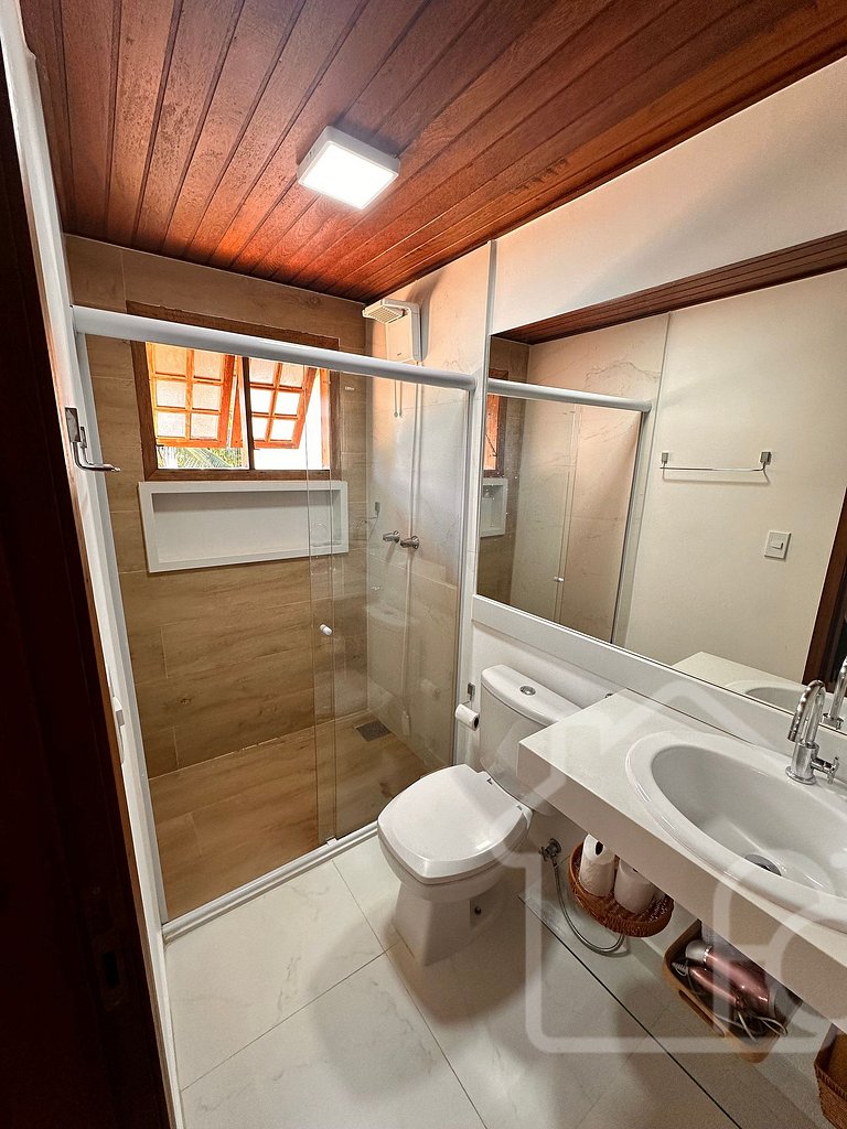 Casa a 4 Min da Praia de Manguinhos com Piscina, Sauna e Áre
