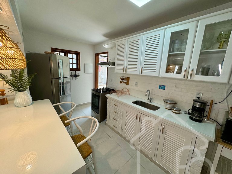 Casa a 4 Min da Praia de Manguinhos com Piscina, Sauna e Áre
