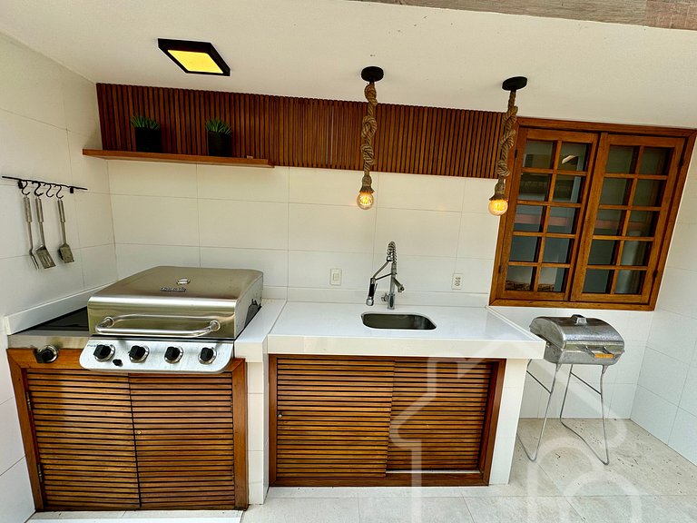 Casa a 4 Min da Praia de Manguinhos com Piscina, Sauna e Áre