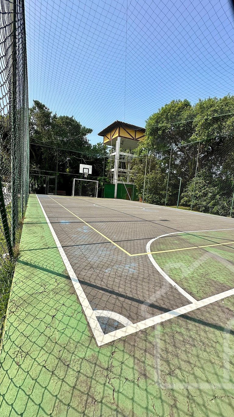 Casa a 4 Min da Praia de Manguinhos com Piscina, Sauna e Áre
