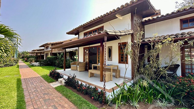 Casa a 4 Min da Praia de Manguinhos com Piscina, Sauna e Áre