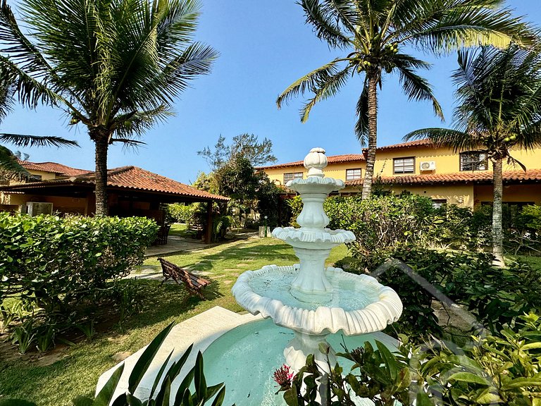 Casa em condomínio pé na areia