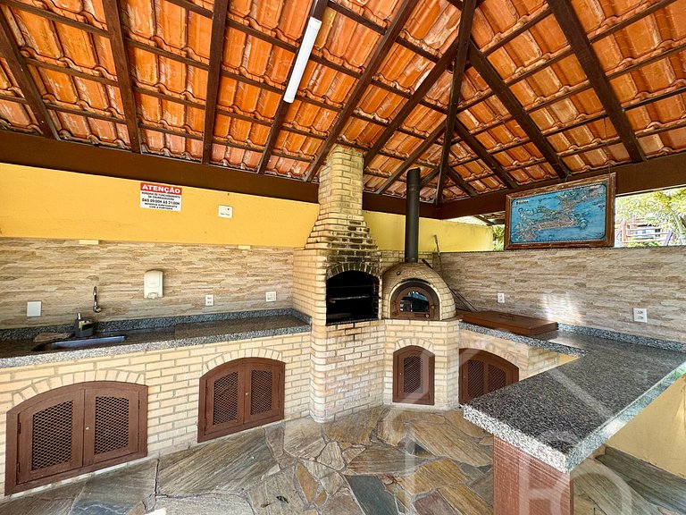 Casa em condomínio pé na areia