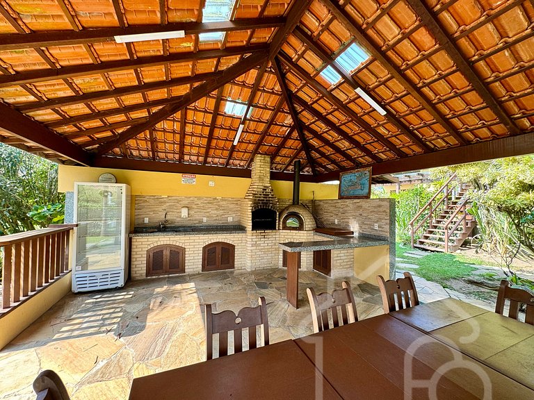 Casa em condomínio pé na areia