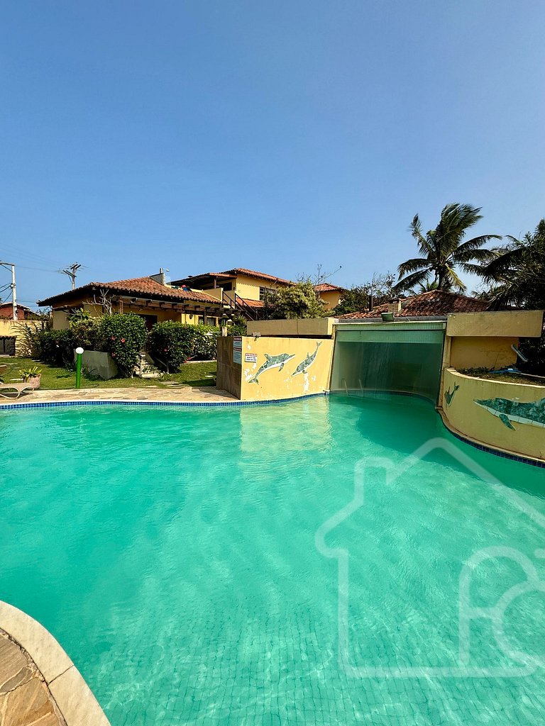 Casa em condomínio pé na areia