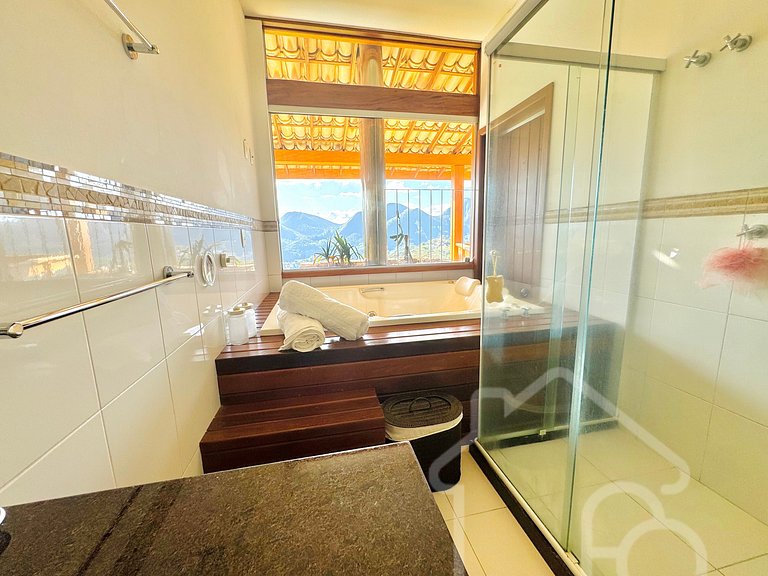 Casa luxuosa com vista e piscina