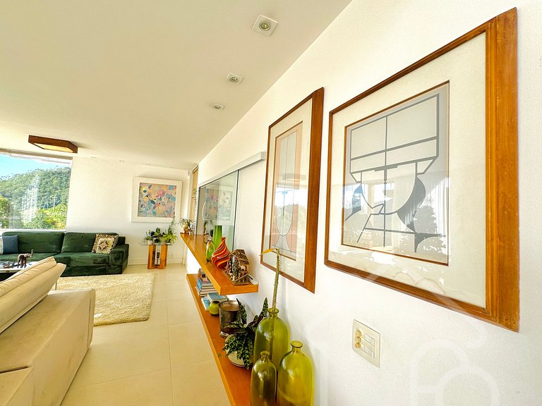 Casa luxuosa com vista e piscina