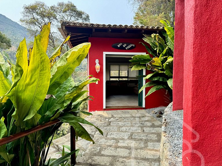 Refúgio Exclusivo em Itaipava com piscina e sauna