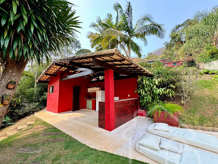 Refúgio Exclusivo em Itaipava com piscina e sauna