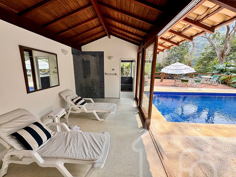 Refúgio Exclusivo em Itaipava com piscina e sauna