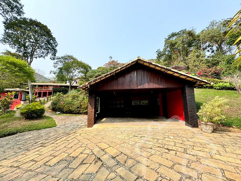 Refúgio Exclusivo em Itaipava com piscina e sauna