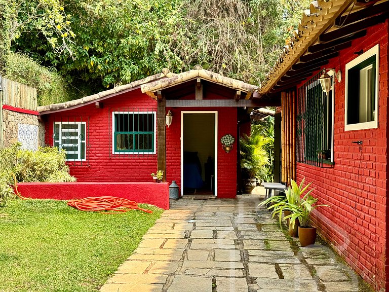 Refúgio Exclusivo em Itaipava com piscina e sauna