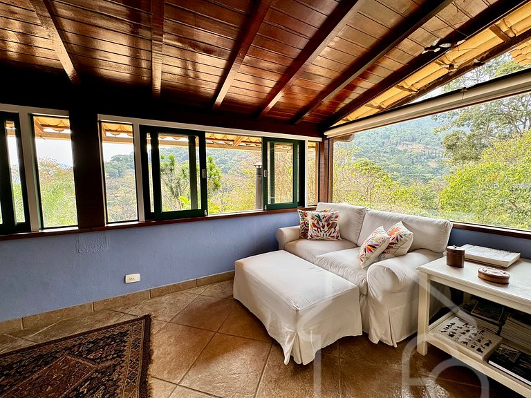 Refúgio Exclusivo em Itaipava com piscina e sauna