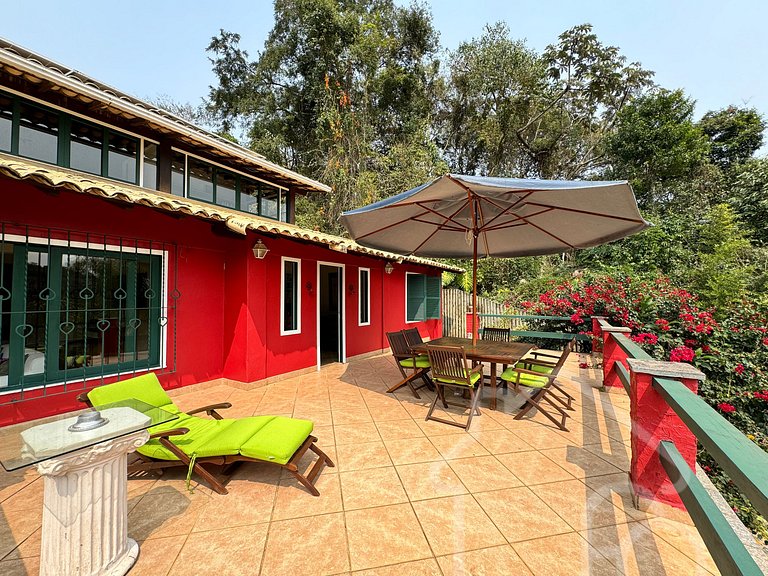 Refúgio Exclusivo em Itaipava com piscina e sauna