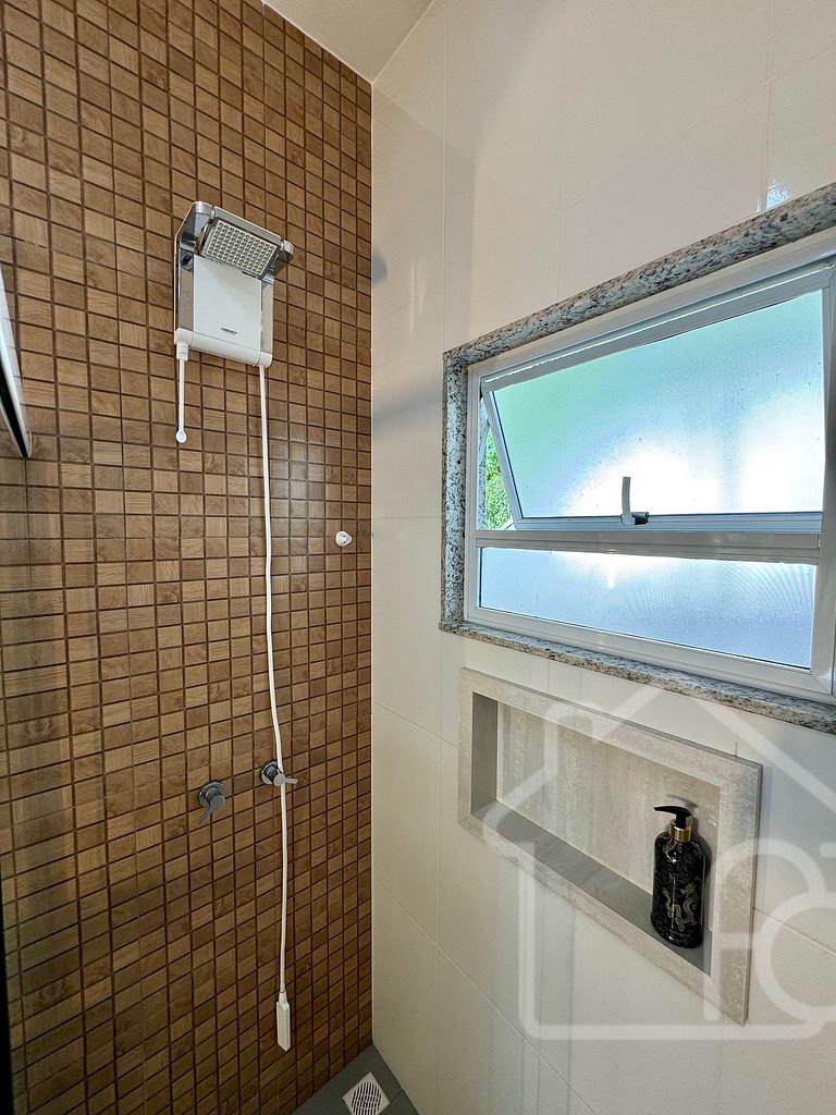 Casa na Serra com Área de Lazer
