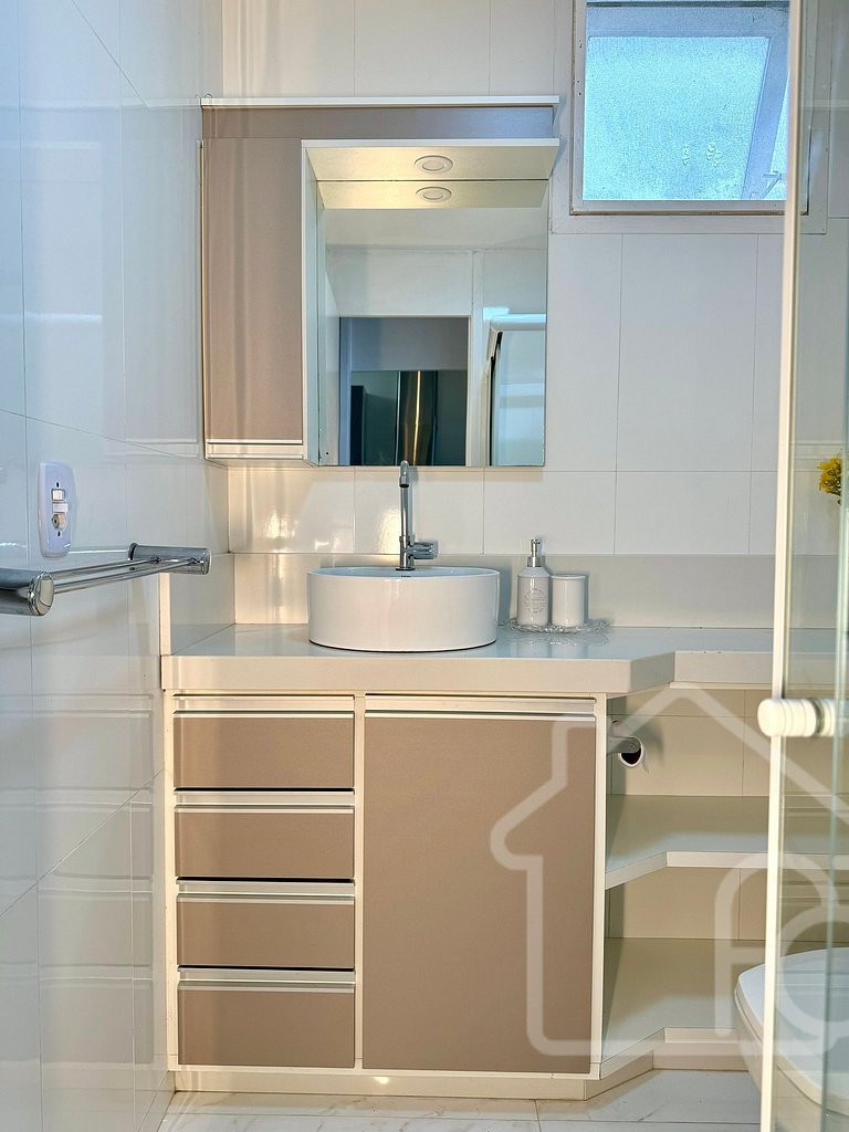 Apartamento em condomínio familiar