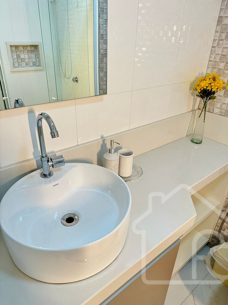 Apartamento em condomínio familiar