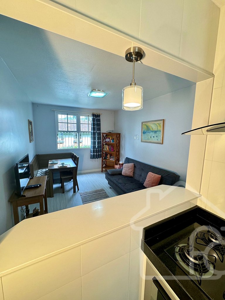 Apartamento em condomínio familiar