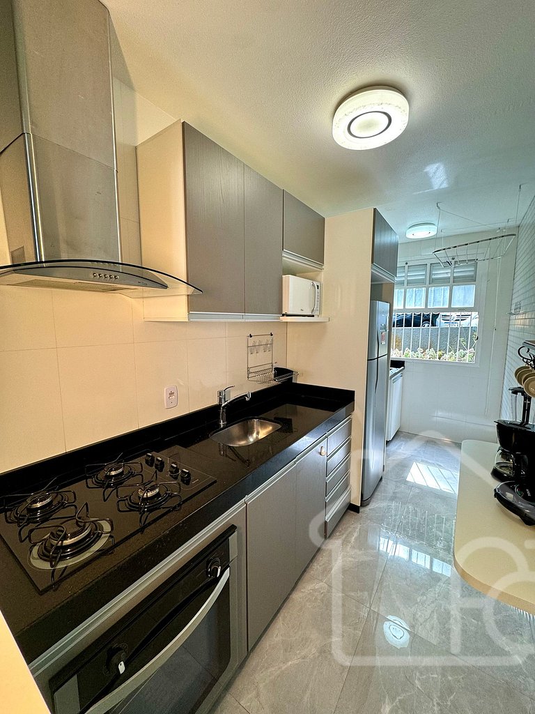 Apartamento em condomínio familiar