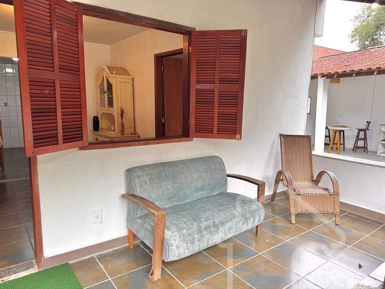 Refúgio em Lumiar com Piscina, Churrasqueira e Natureza ao R