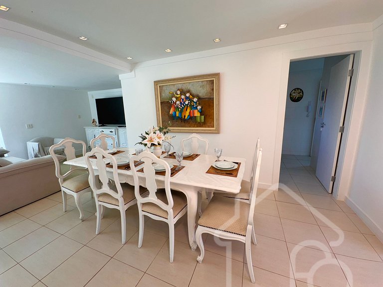 Casa com 5 suítes e Piscina privativa