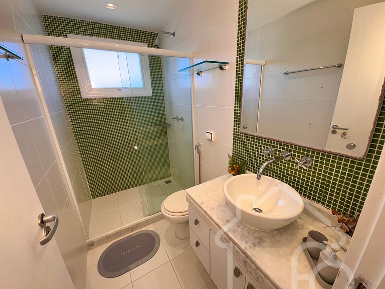 Casa com 5 suítes e Piscina privativa