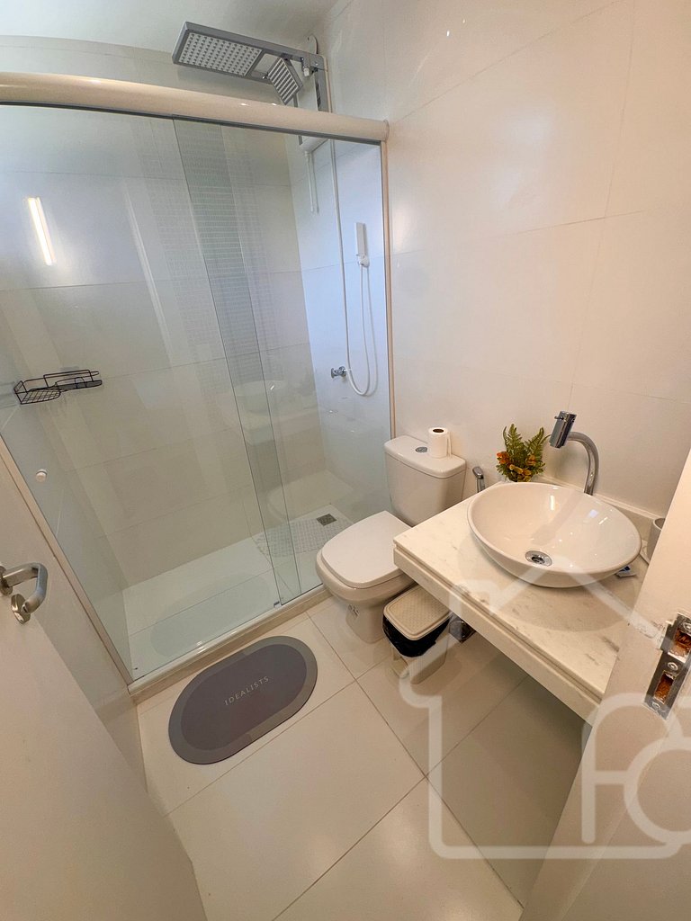 Casa com 5 suítes e Piscina privativa