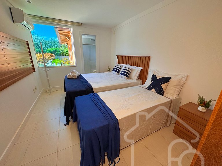 Casa com 5 suítes e Piscina privativa