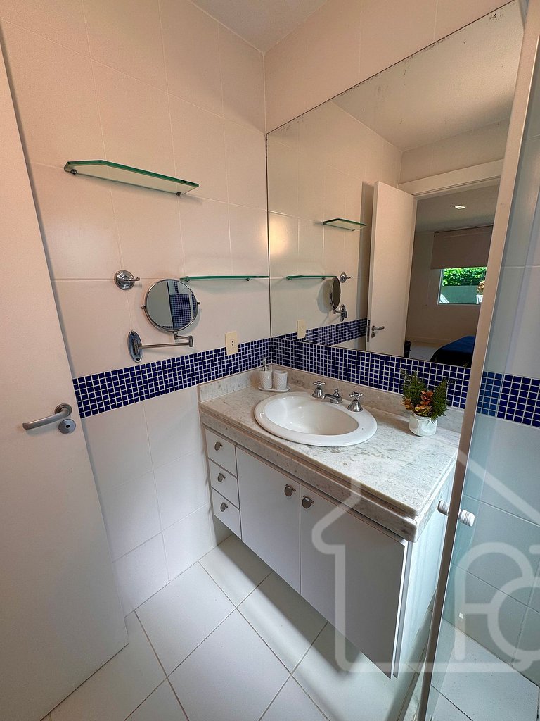 Casa com 5 suítes e Piscina privativa