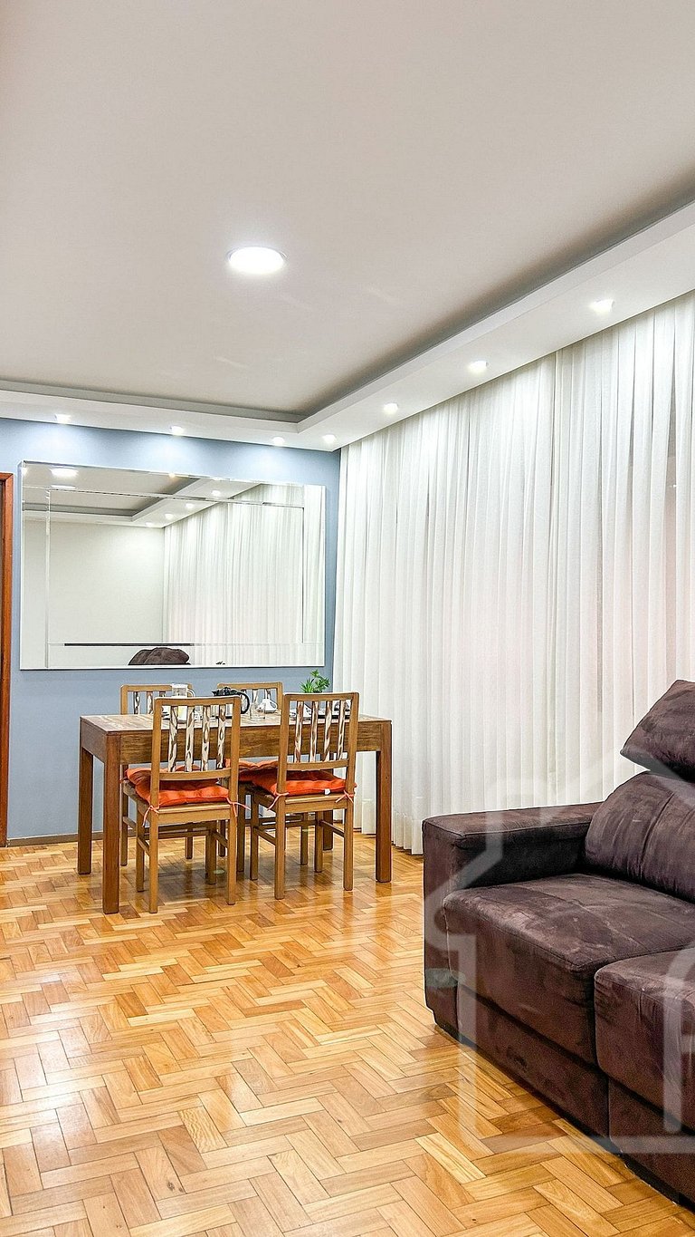 Amplo Apartamento no Centro