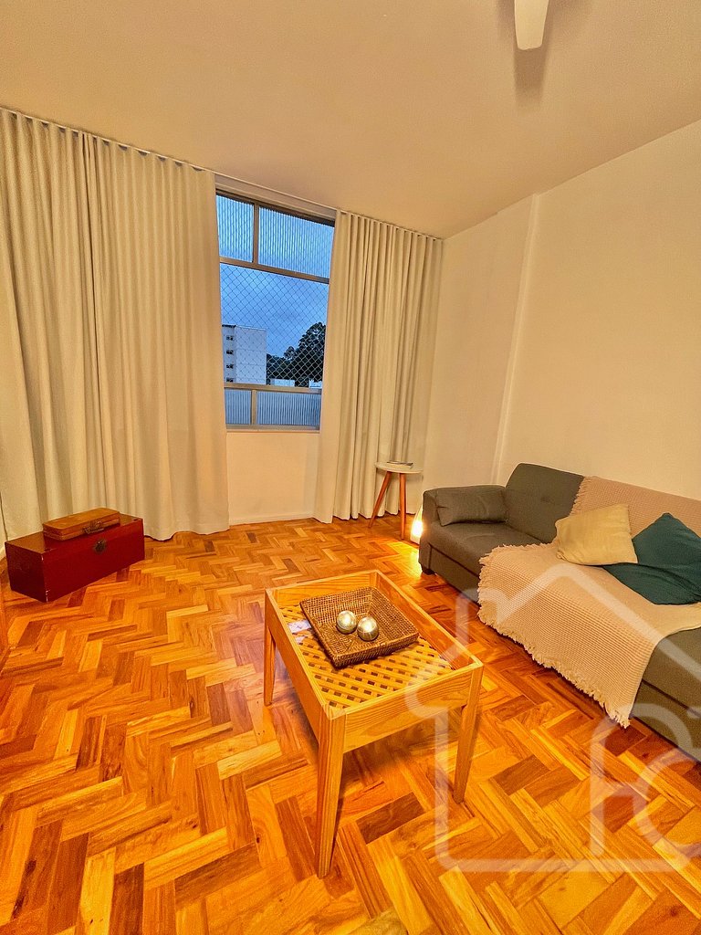 Apartamento completo a 3min do Friburgo Shopping