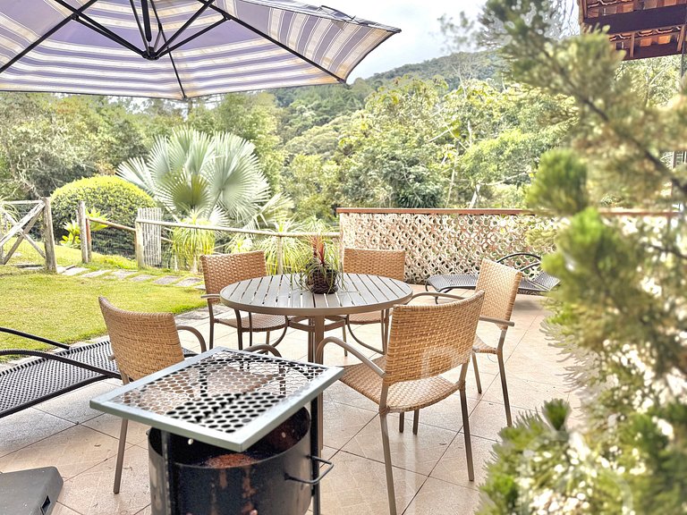Casa com vista para as montanhas