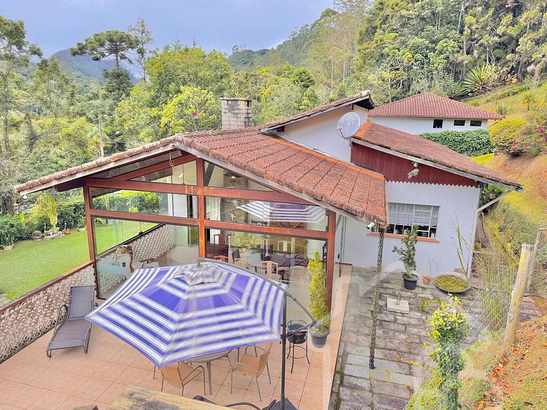 Casa com vista para as montanhas