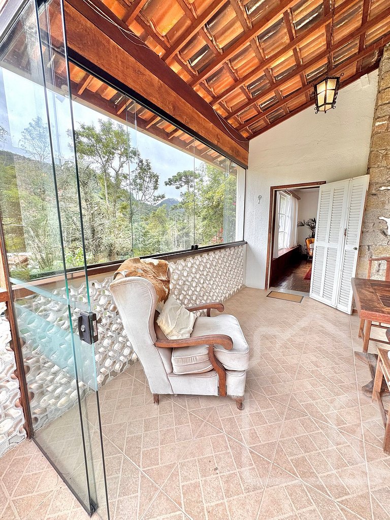 Casa com vista para as montanhas
