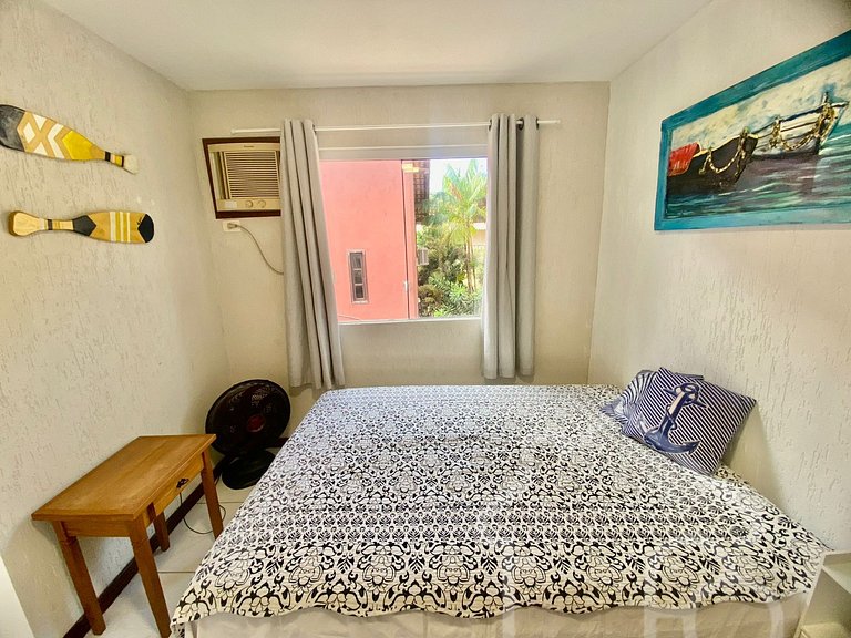 Casa com piscina em condomínio na Rasa