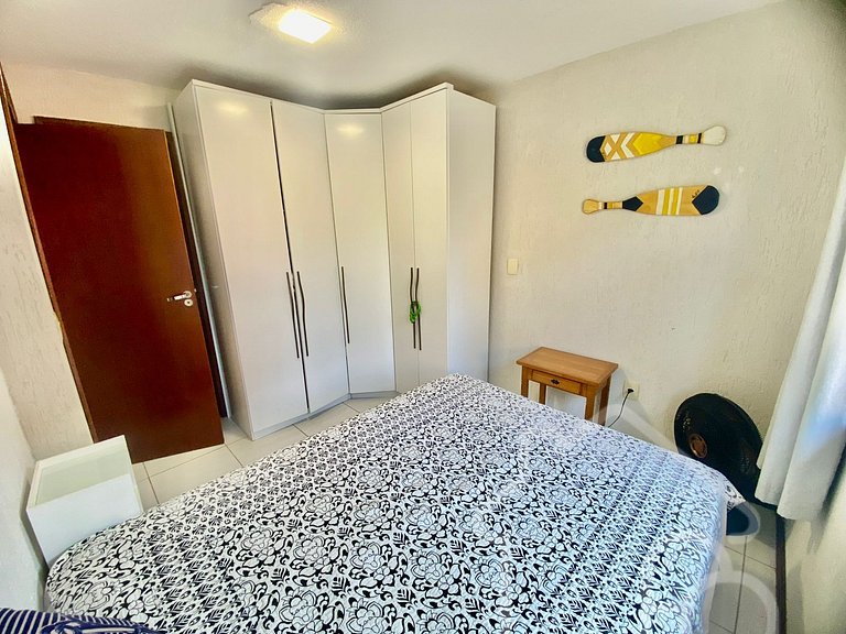 Casa com piscina em condomínio na Rasa