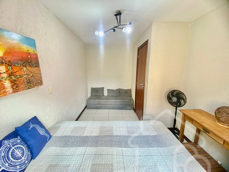 Casa com piscina em condomínio na Rasa