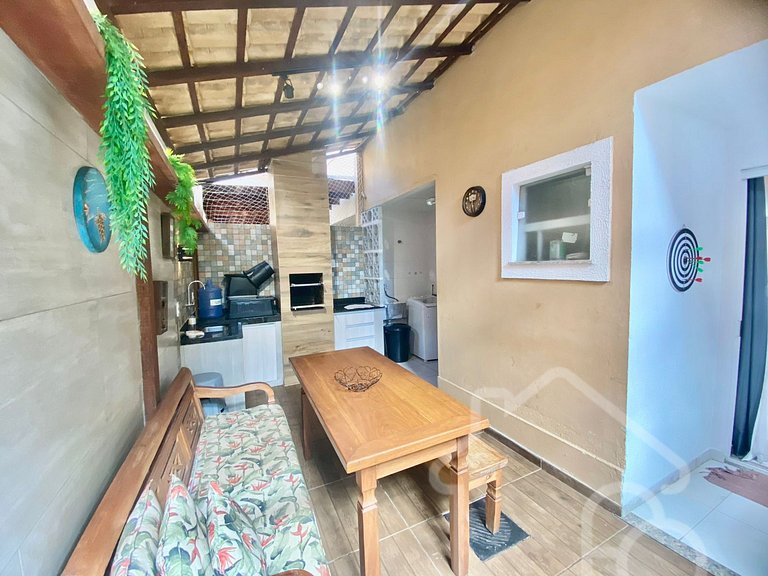 Casa com piscina em condomínio na Rasa