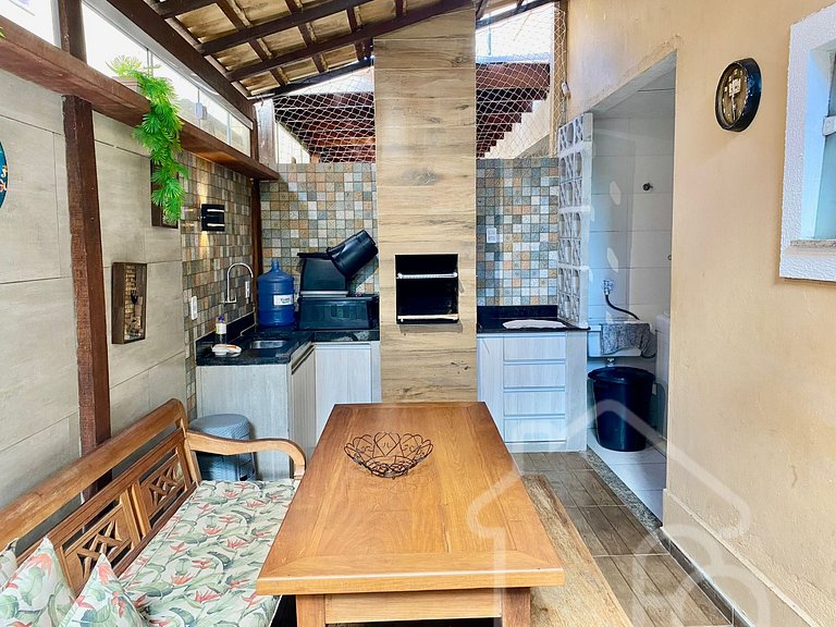 Casa com piscina em condomínio na Rasa