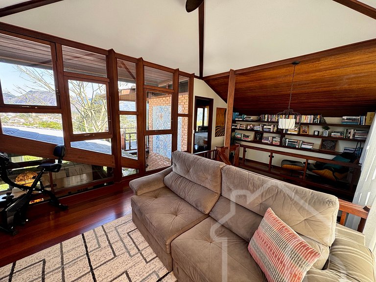 Casa Luxo nas Braunes com Vista Incrível