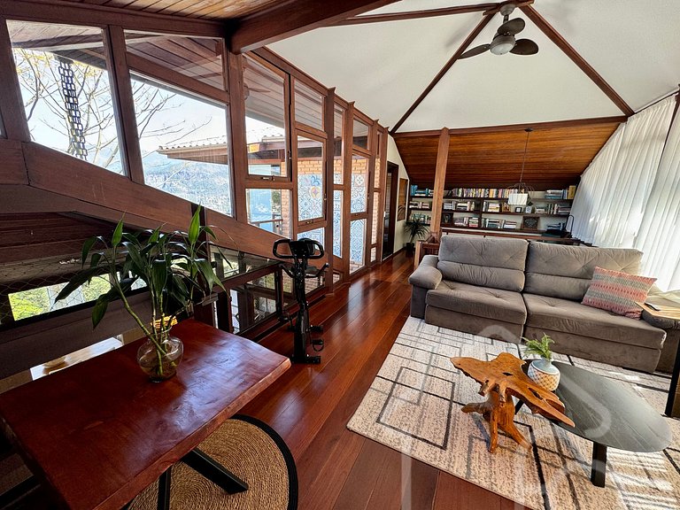 Casa Luxo nas Braunes com Vista Incrível