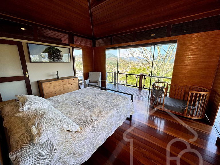 Casa Luxo nas Braunes com Vista Incrível
